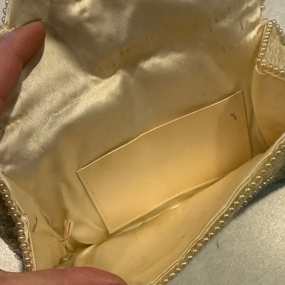 Vintage Elegant Beaded Clutch in Cream and Brown - Picture 2 of 6